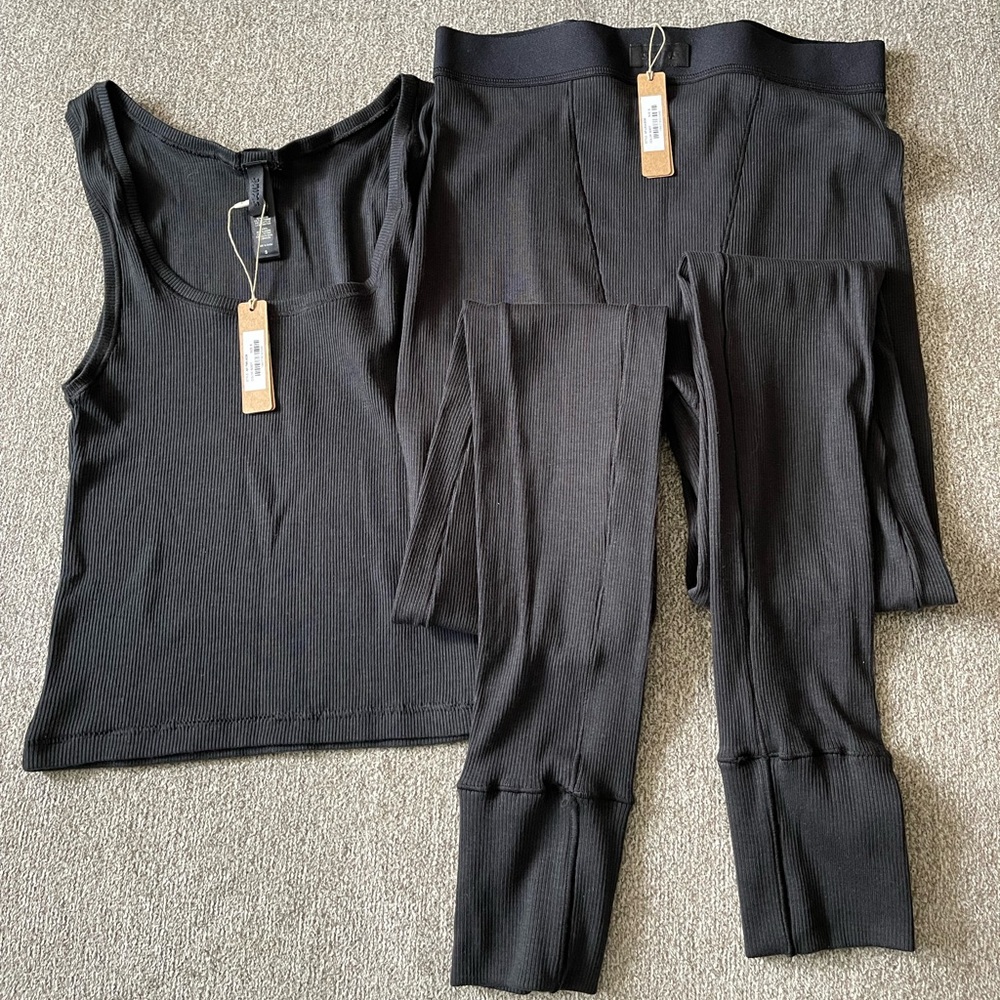 NWT Skims Ebony Thermal Pants and Tank
